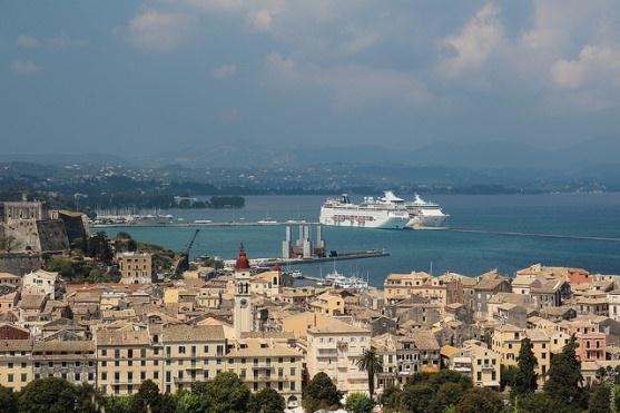 Corfu port com