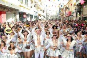Греки научились организовывать Карнавалы не хуже итальянцев