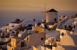 Санторини не зря является лидирующим греческим направлением свадебного туризма