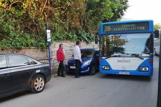 Автобус Корфу