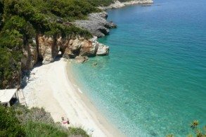 Пляж Милопотамос местные считают одним из лучших в Греции