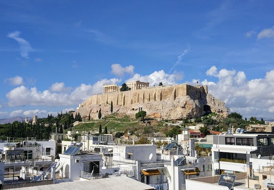 Крыша отеля Athens gate может похвастаться лучшим видом на Афины