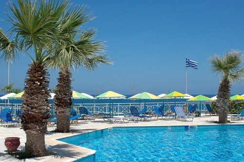 В июне на Крите сложно найти свободное место на пляже
