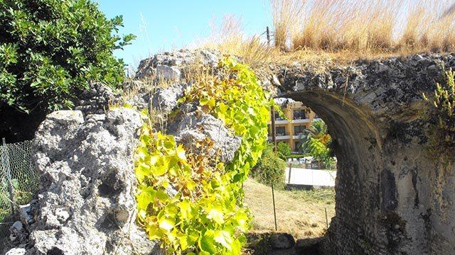 Античные руины на Корфу