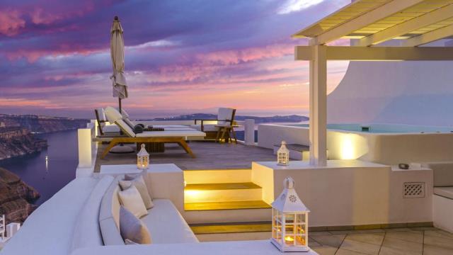 Отель Aqua Luxury Suites Santorini