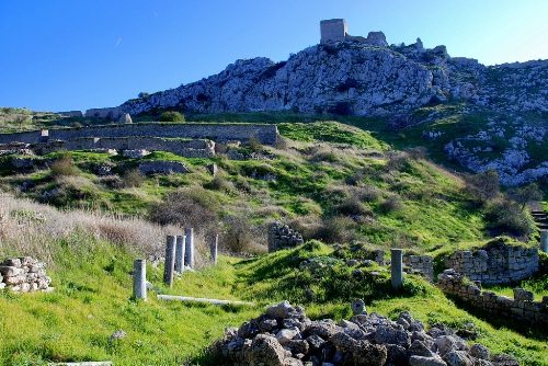 Крепость Акрокоринф использовалась с древнейших времен вплоть до XIX века