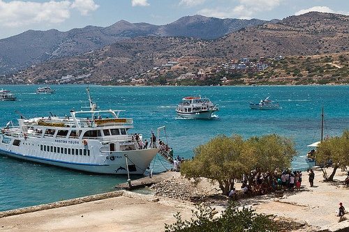 Спиналонга на Крите: прибытие туристов на остров