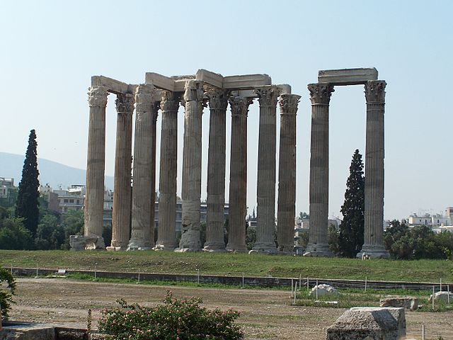 Храм Зевса Олимпийского в Афинах – самый большой храм Греции